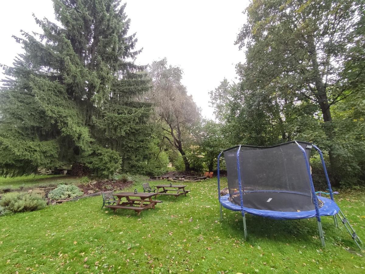 Apartment Ve Mlyne Teplice nad Metuji Bagian luar foto