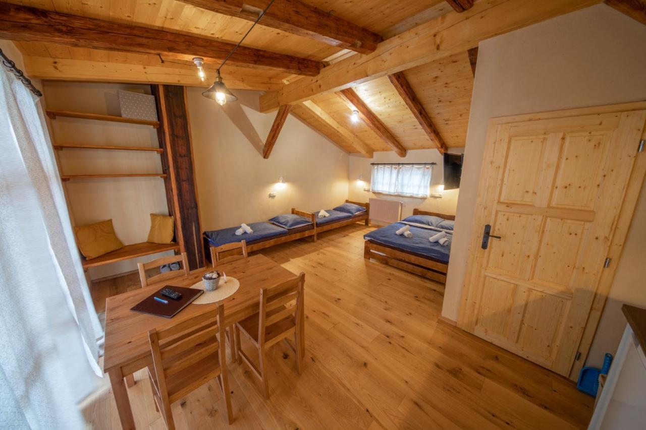 Apartment Ve Mlyne Teplice nad Metuji Bagian luar foto