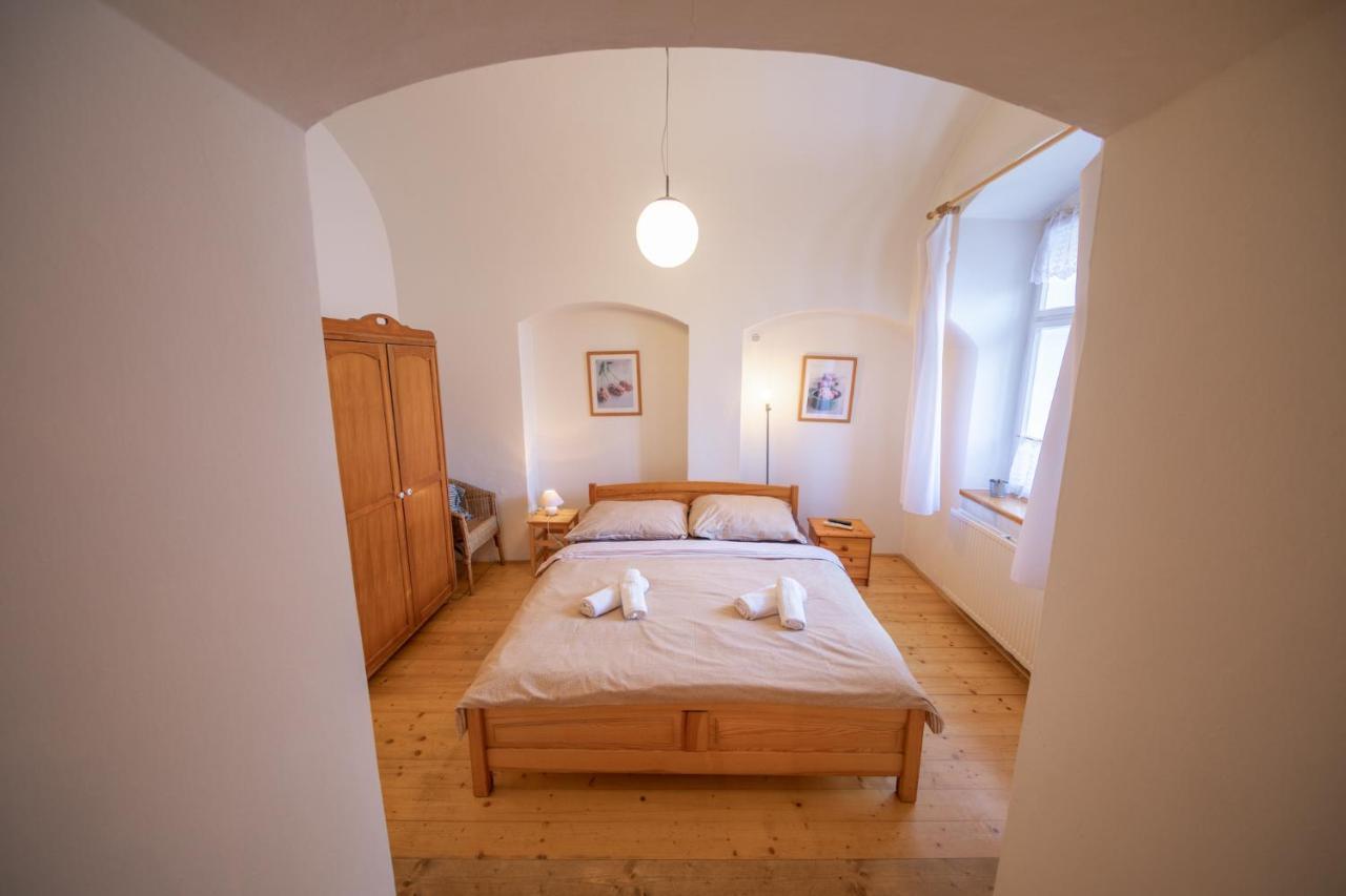 Apartment Ve Mlyne Teplice nad Metuji Bagian luar foto