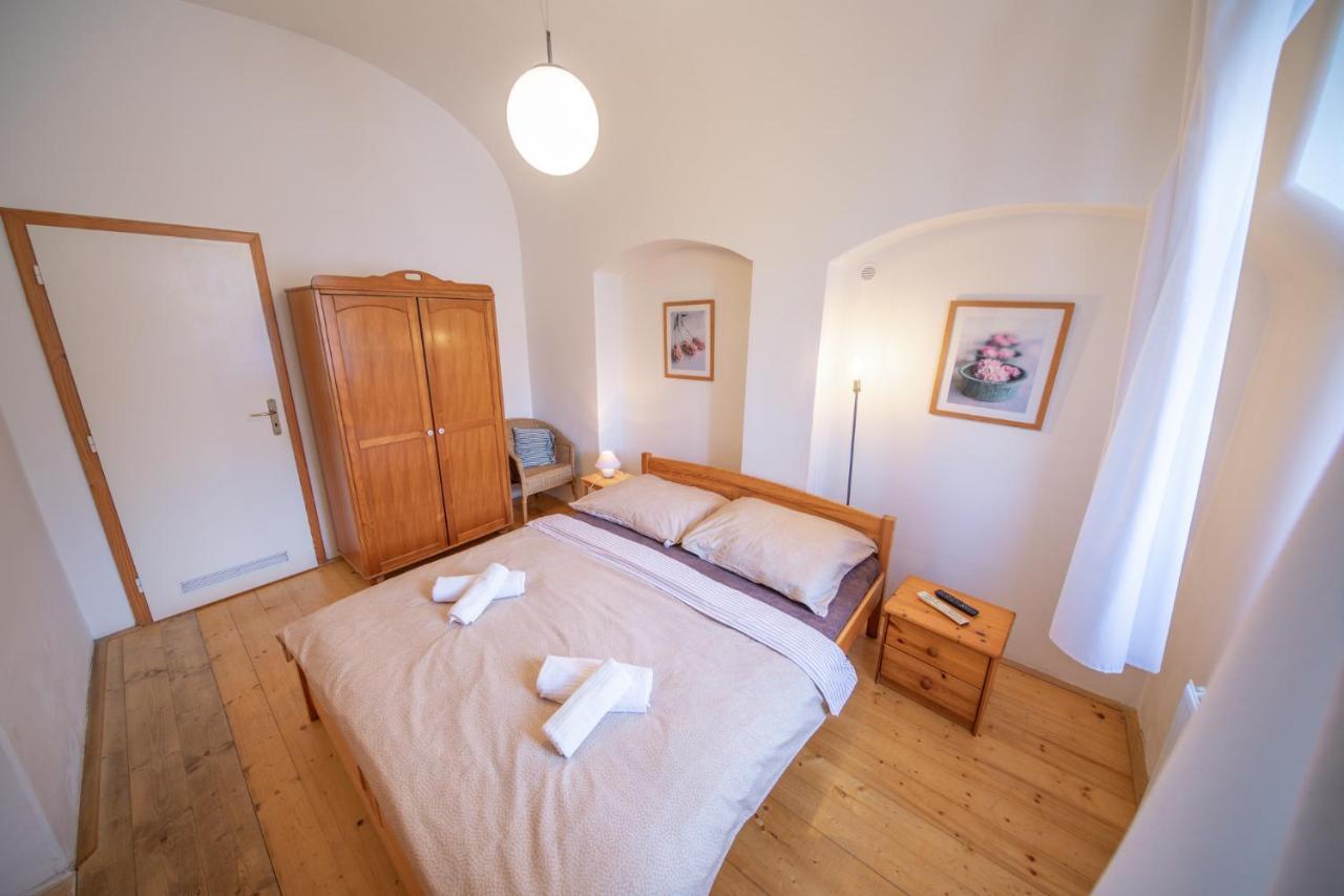 Apartment Ve Mlyne Teplice nad Metuji Bagian luar foto
