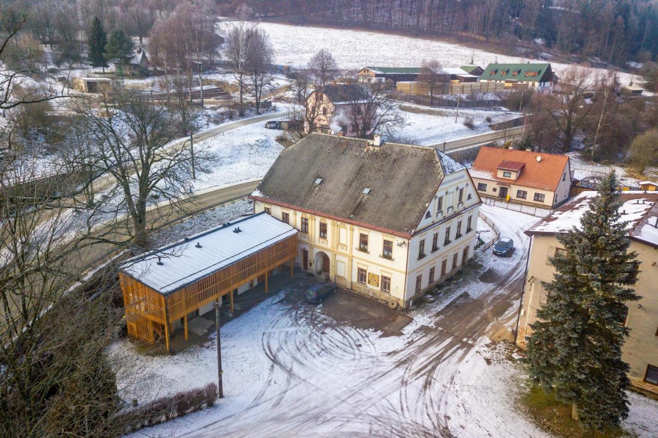 Apartment Ve Mlyne Teplice nad Metuji Bagian luar foto
