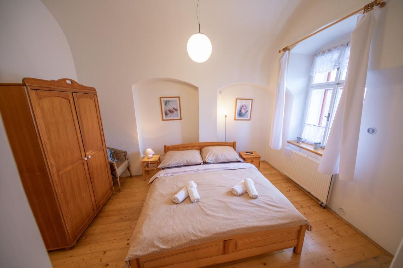 Apartment Ve Mlyne Teplice nad Metuji Bagian luar foto