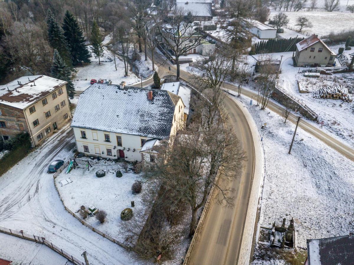 Apartment Ve Mlyne Teplice nad Metuji Bagian luar foto