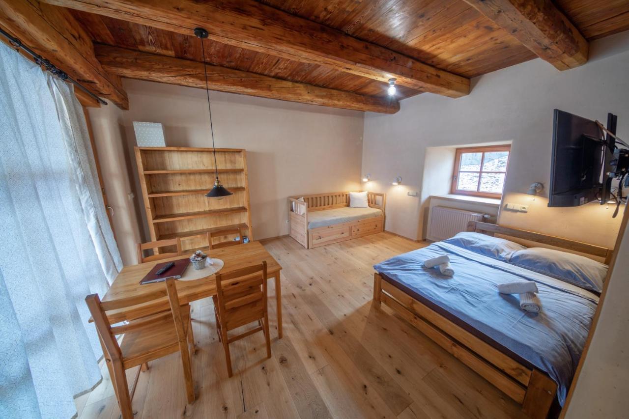 Apartment Ve Mlyne Teplice nad Metuji Bagian luar foto